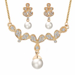 Premium quality light weight simulated white pearl classical necklace with long earrings