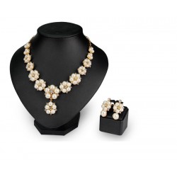 Premium quality light weight simulated white pearl flower necklace with earrings